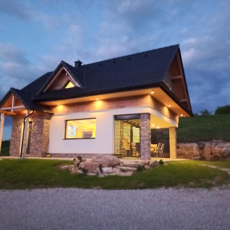 Chata Elegant Besenova Bagian luar foto